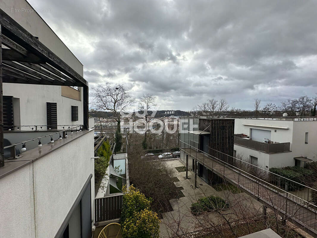 Appartement à LYON-9E