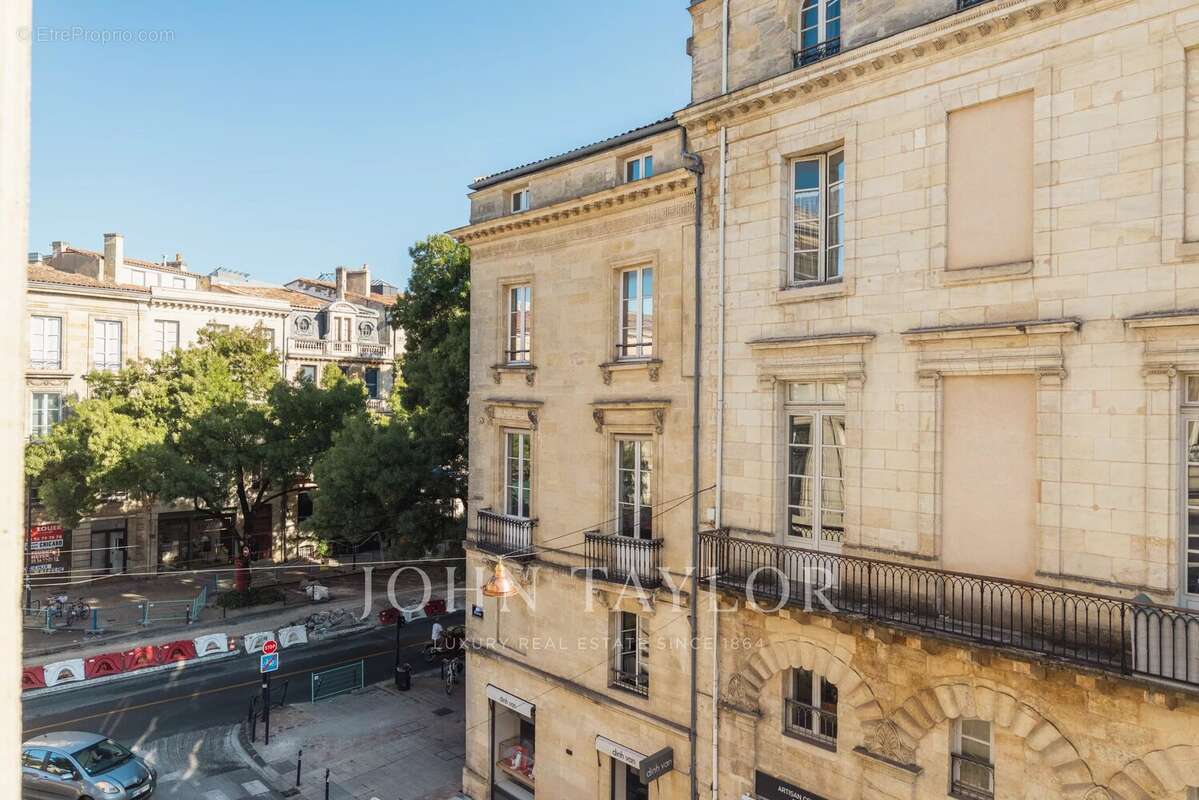 Appartement renove - trois pieces - triangle d'or - photo 11