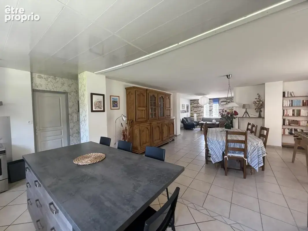Maison 11 pièces 259 m² à vendre à Cruas (07350) - photo 3