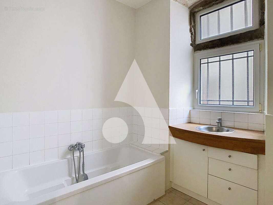 Appartement à SAINT-SYMPHORIEN-SUR-COISE