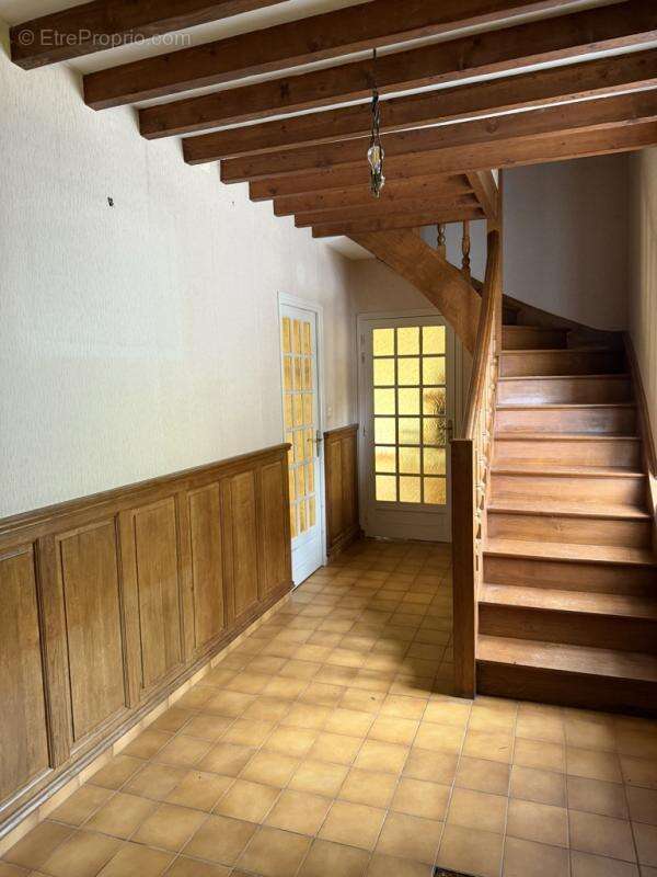 Maison à MOUTIERS-AU-PERCHE