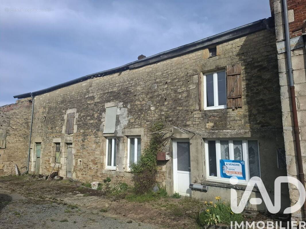 Photo 1 - Maison à MAUBERT-FONTAINE
