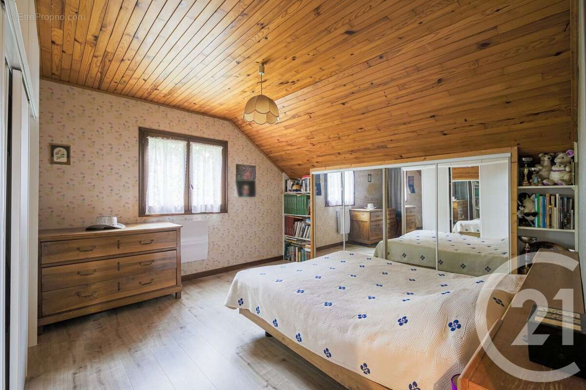 Maison à ECHIROLLES