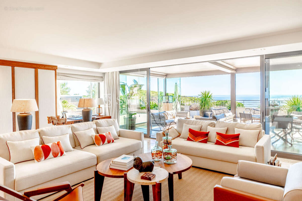 Appartement à LES ISSAMBRES