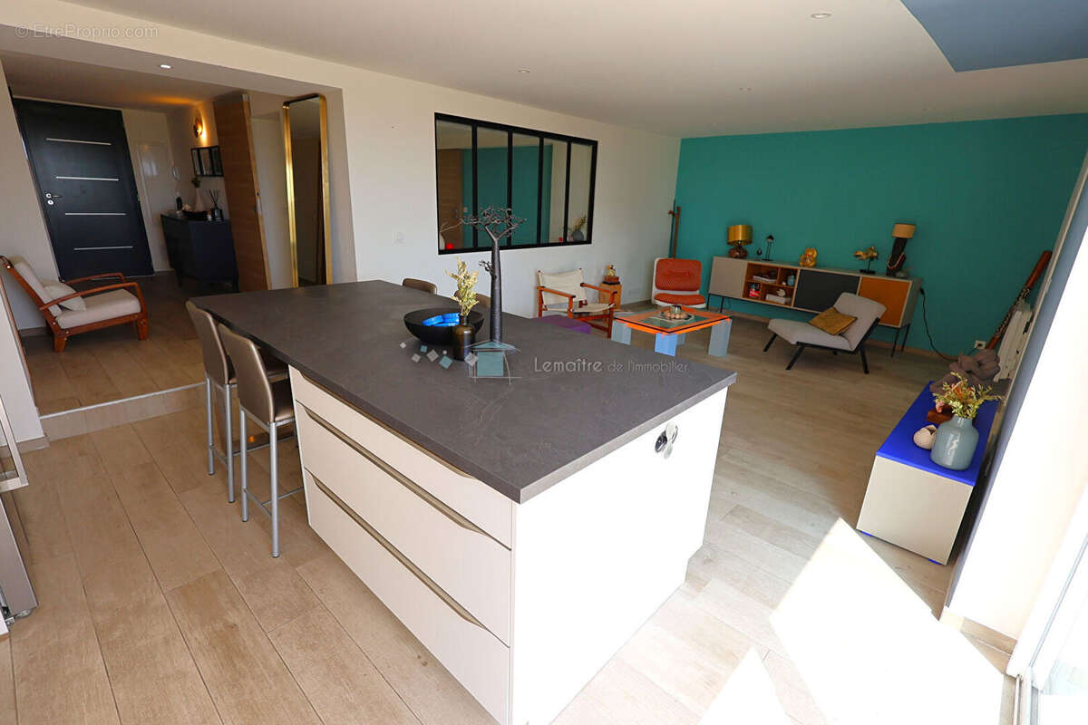 Appartement à SPERACEDES