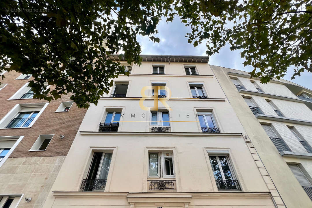Appartement à PARIS-19E