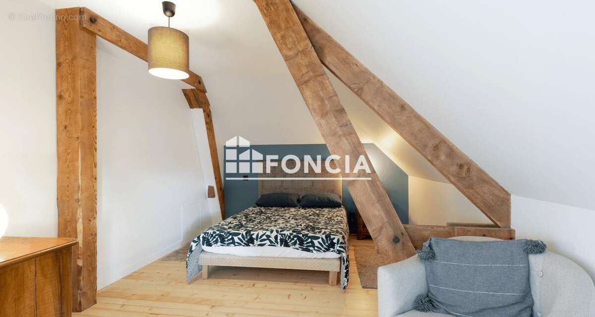 Maison à LIMAS