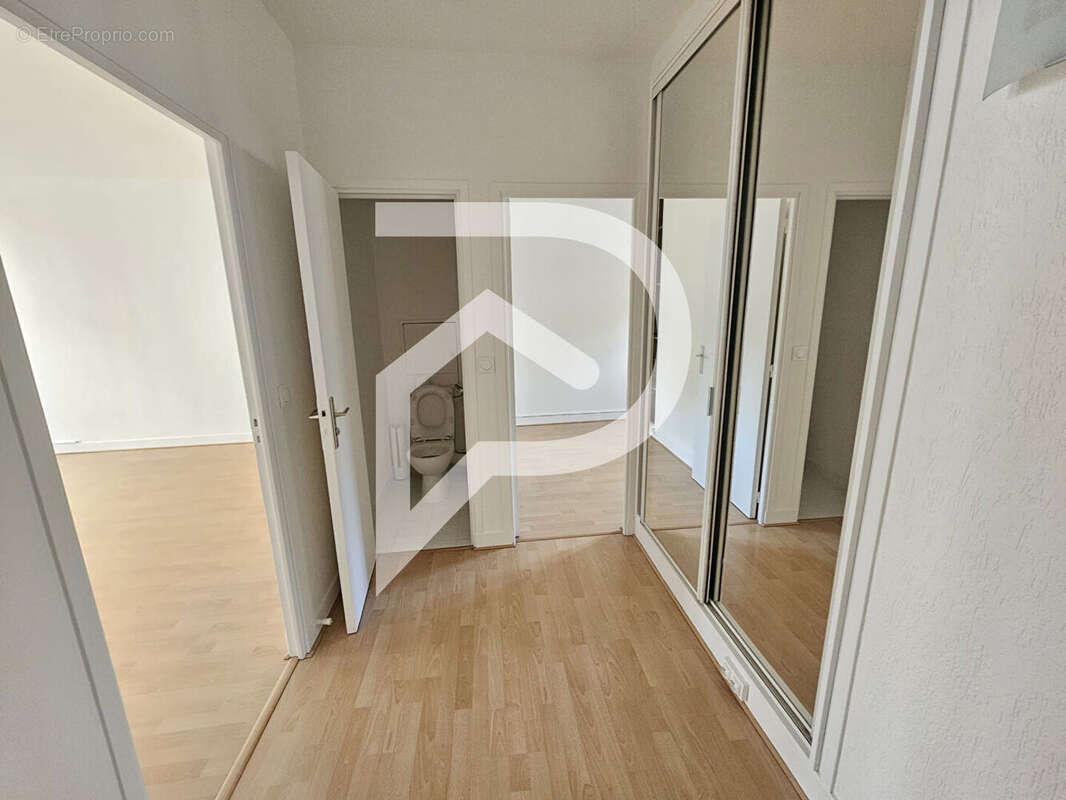 Appartement à CHARENTON-LE-PONT