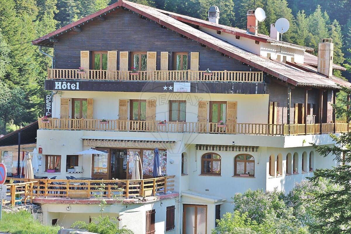 Commerce à L'ESCARENE