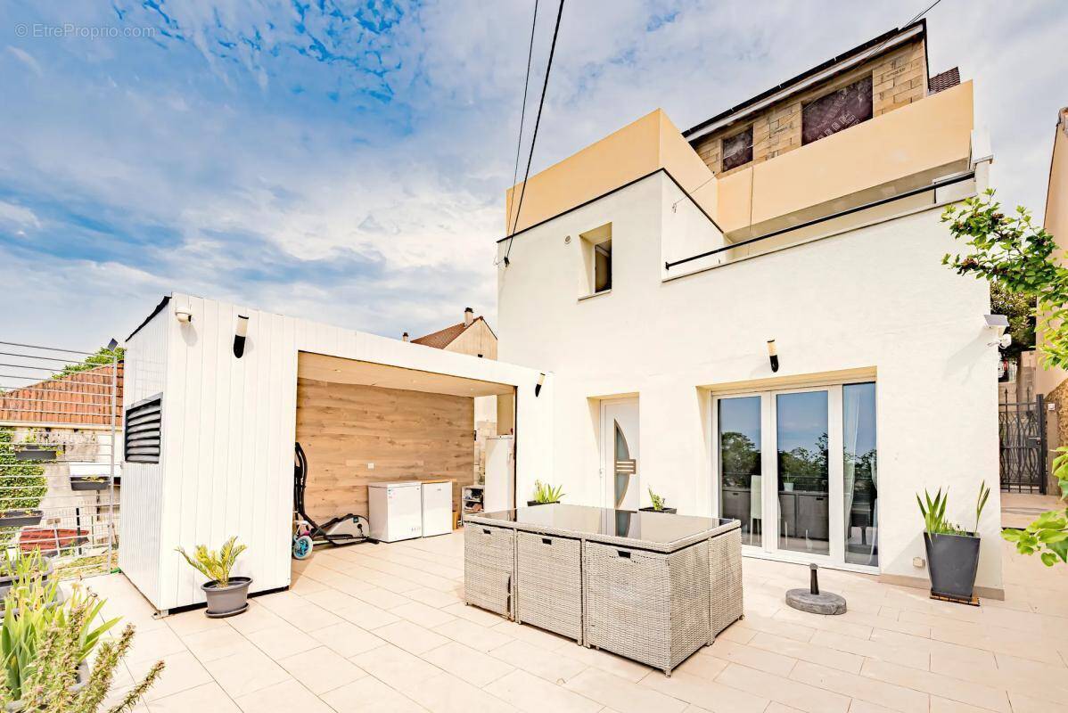 Maison à VILLENEUVE-SAINT-GEORGES