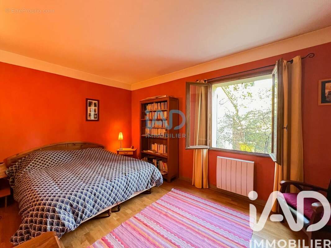 Photo 8 - Maison à ENTRAIGUES-SUR-LA-SORGUE