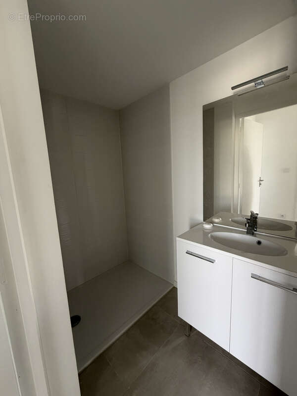 Appartement à SAINT-CYR-SUR-LOIRE