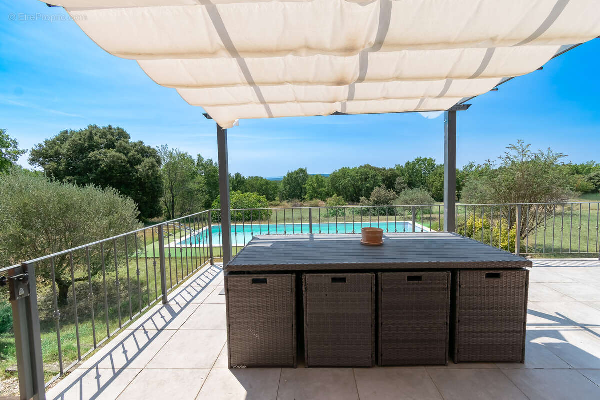 Villa avec vue panoramique sur le château de La Verdière - photo 19