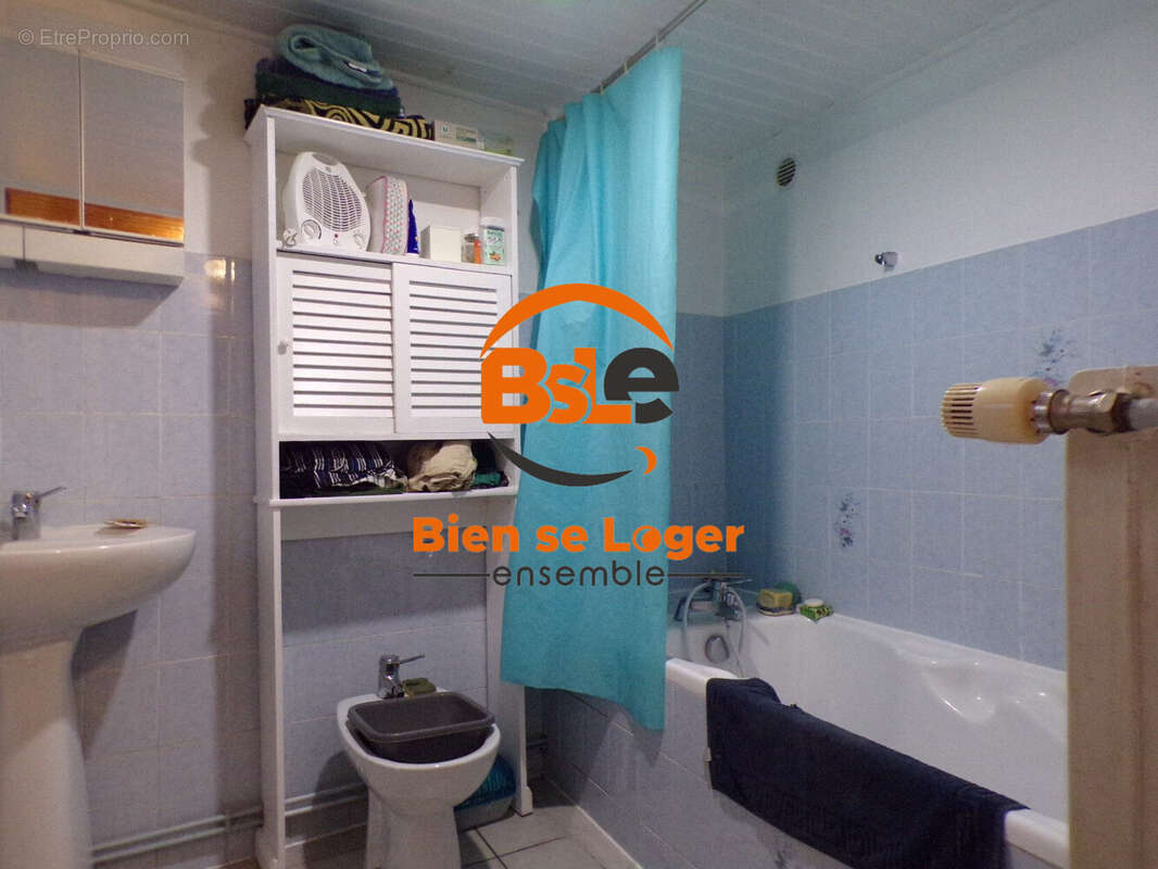 BSLE LOZERE Ferme grange terrain au calme  - Maison à TERMES