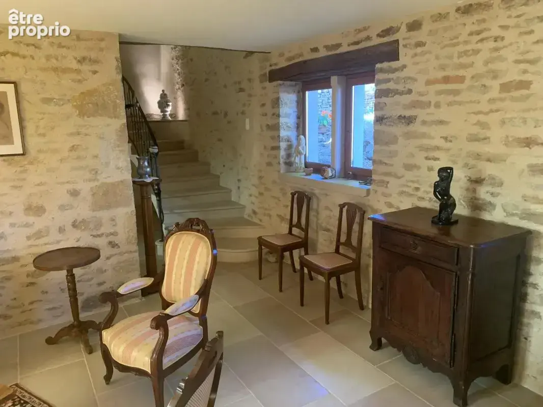 Belle demeure de caractère de 6 pièces de 210 m² à Mazille - photo 10