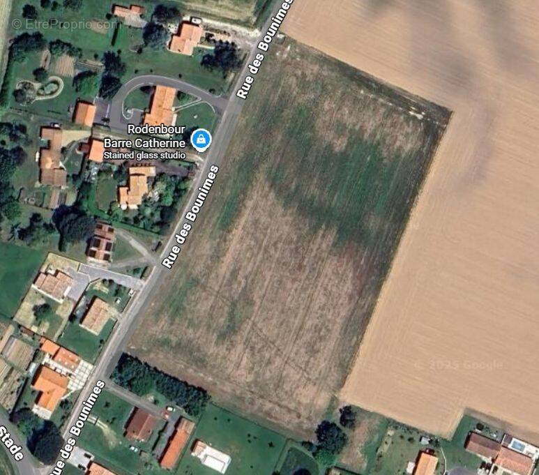 Terrain à CORME-ROYAL