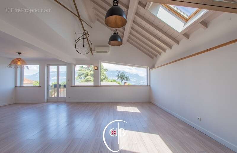 Appartement à LE BOURGET-DU-LAC