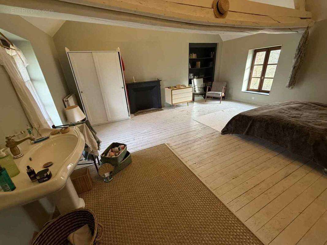 Maison à LE GUE-DE-LA-CHAINE