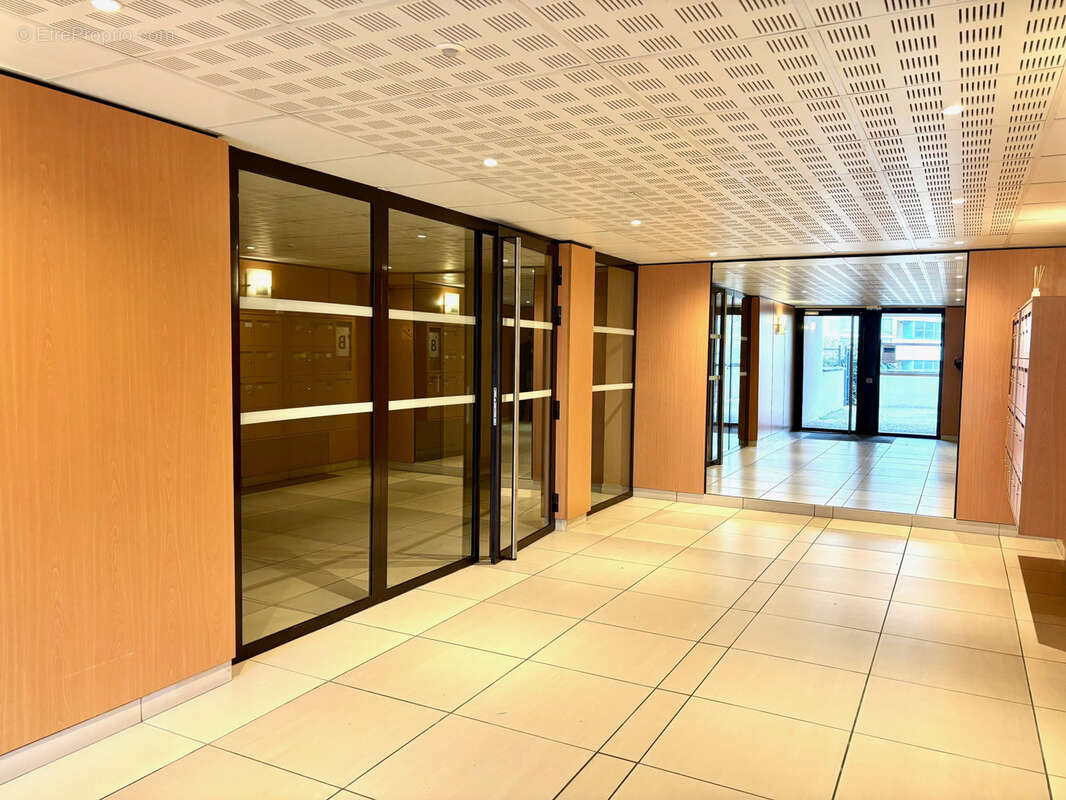 Appartement à L'ARBRESLE