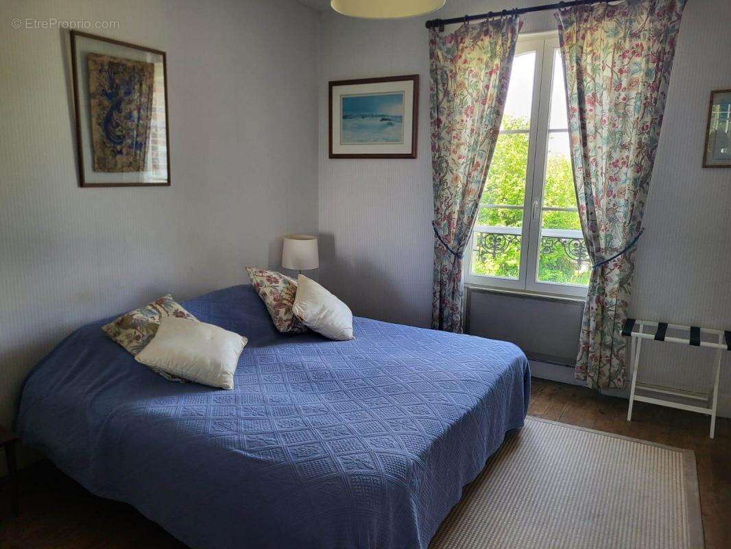 Maison à SARGE-SUR-BRAYE