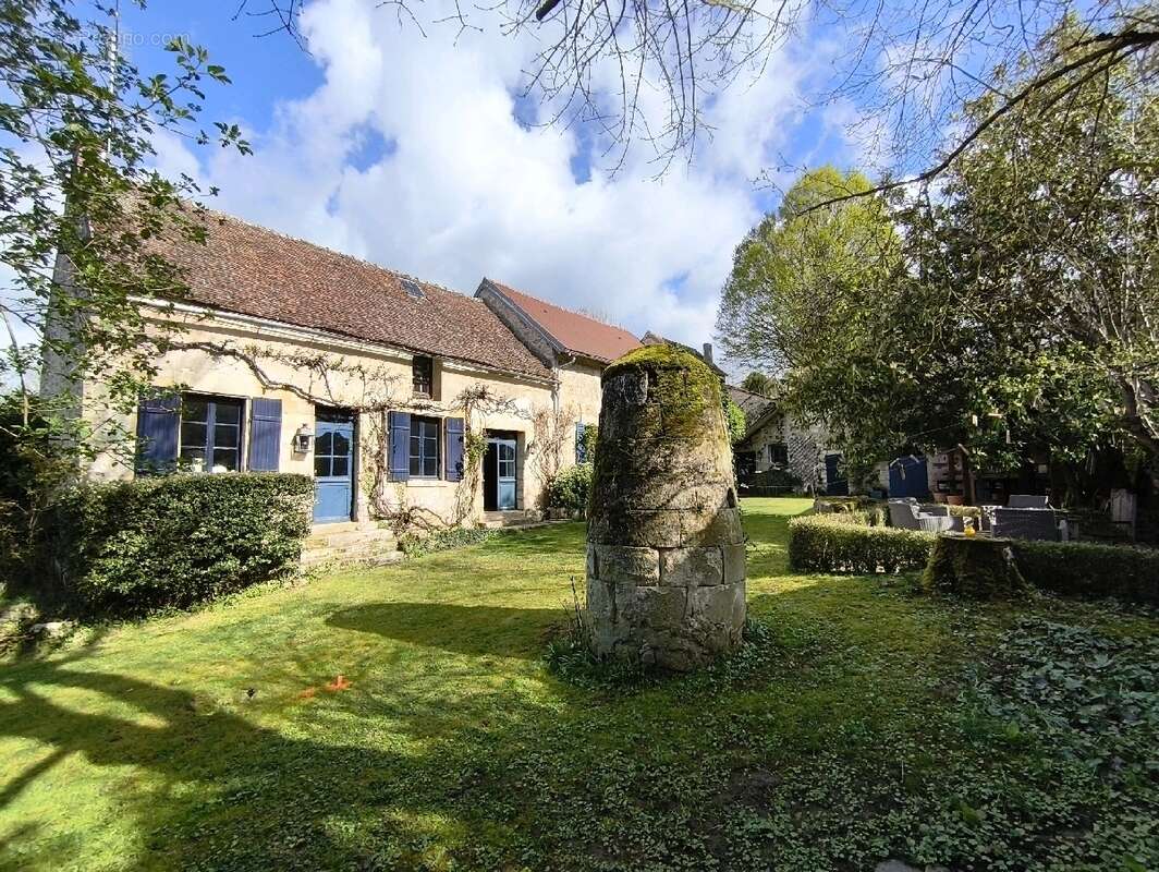 Maison à FROUVILLE
