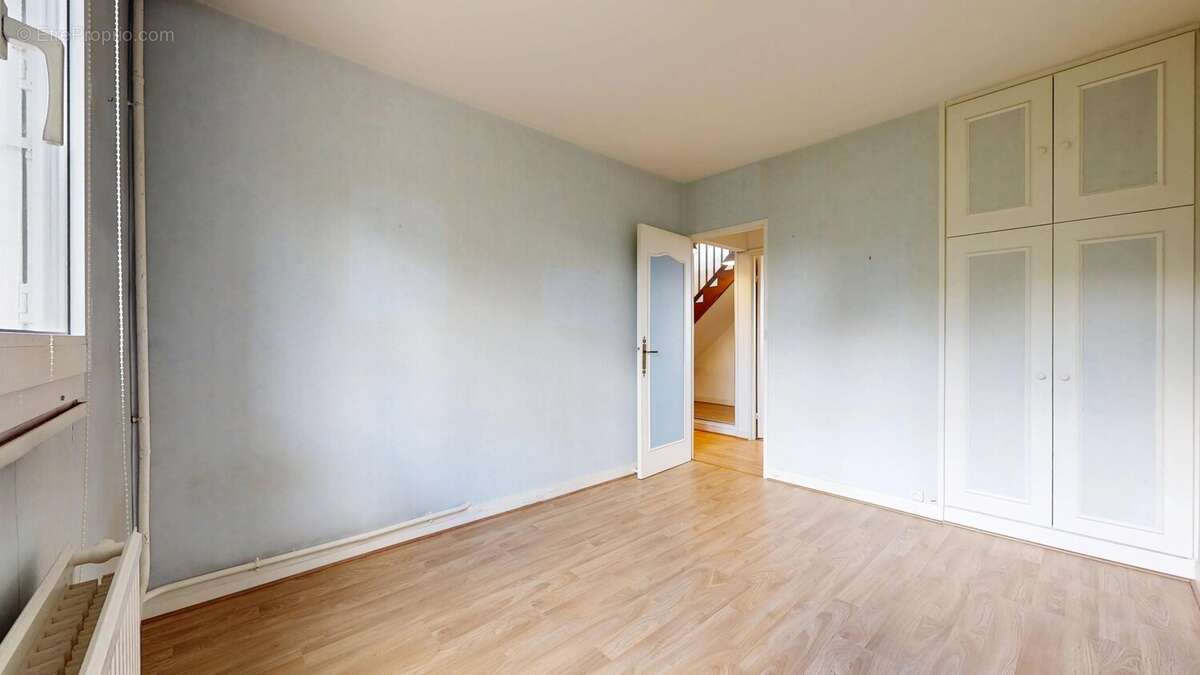 Appartement 116 m² à Gagny  - photo 16
