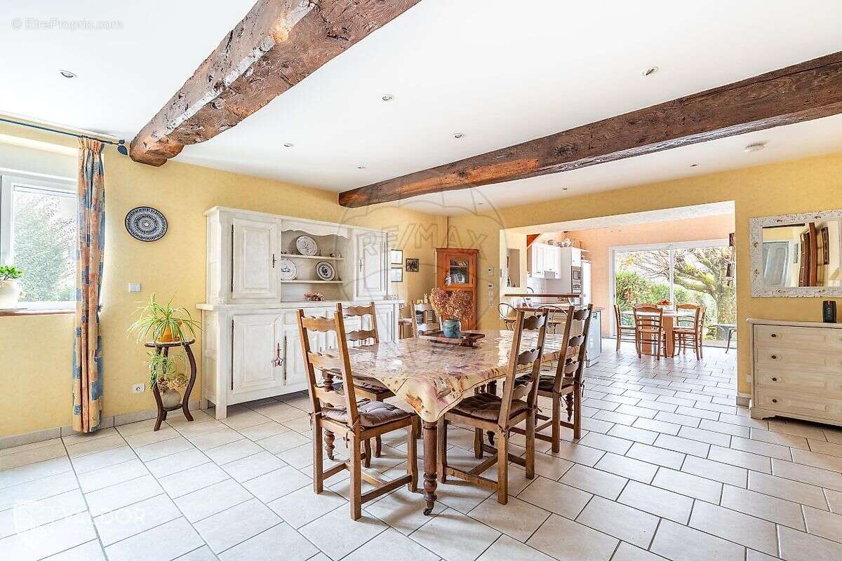 Maison à FRANS