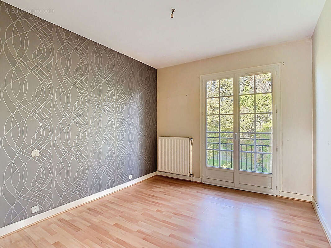 Maison à SAINT-JUNIEN