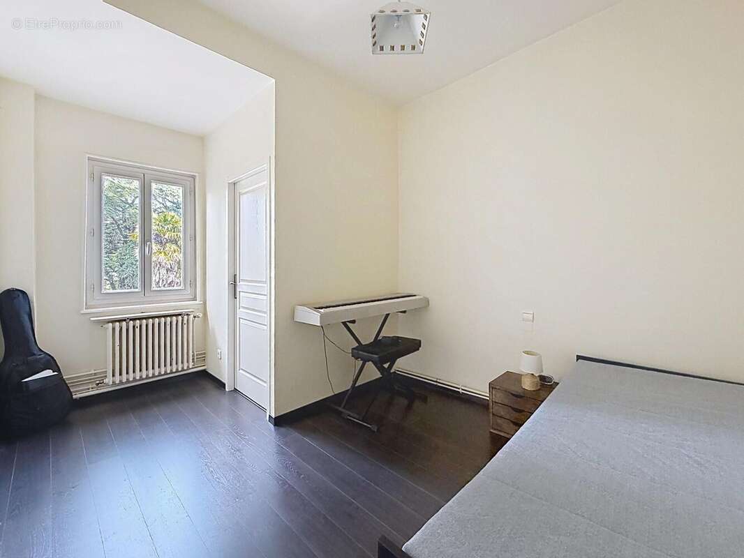 Photo 8 - Appartement à LA TOUR-DU-PIN