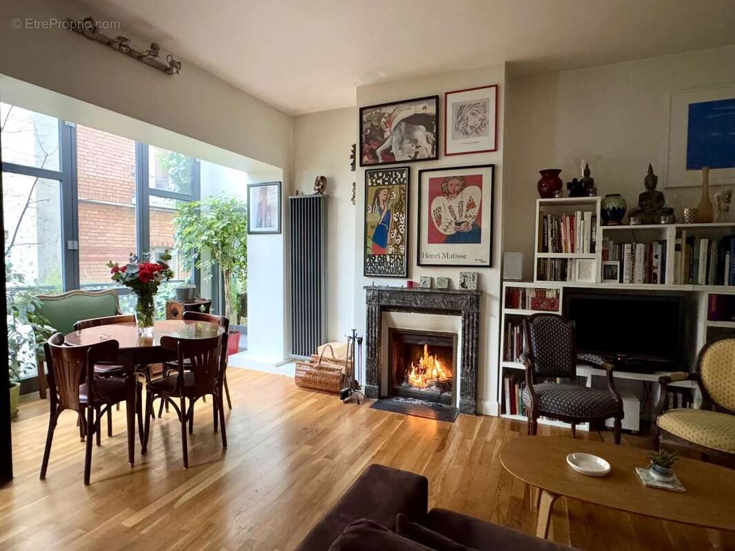 Appartement à PARIS-17E