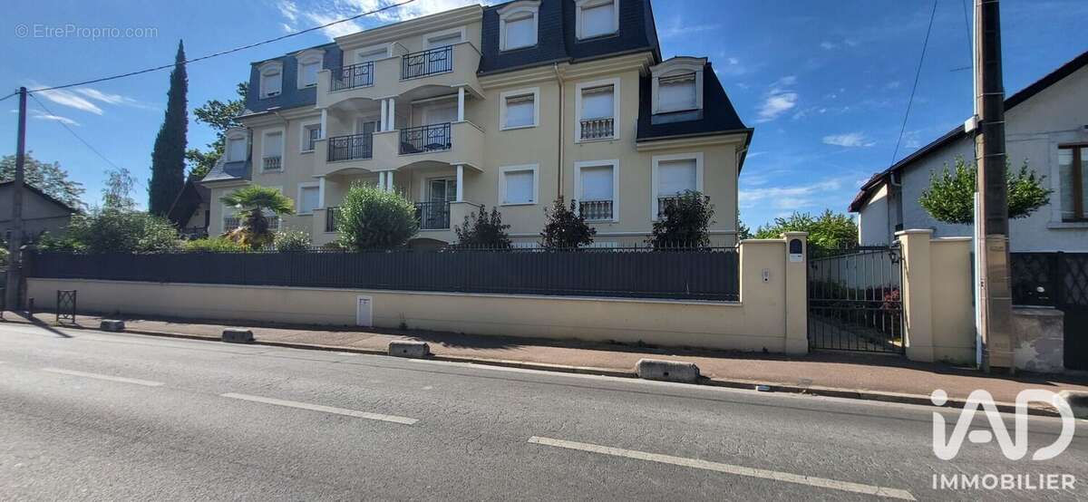 Appartement 71 m² à Livry-Gargan  - photo 2