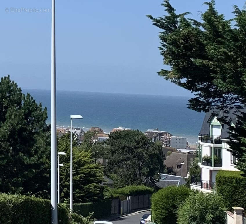 Appartement à BLONVILLE-SUR-MER