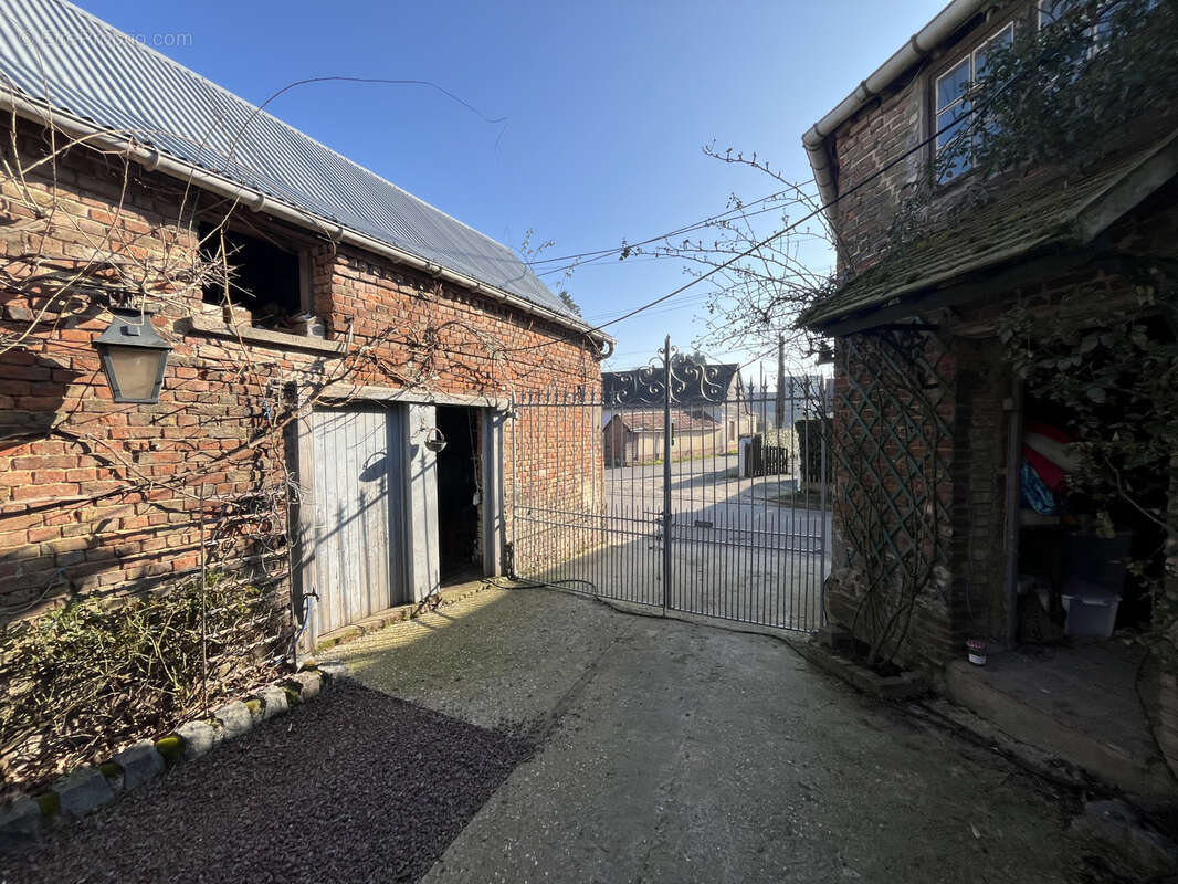 Maison à MAISNIERES