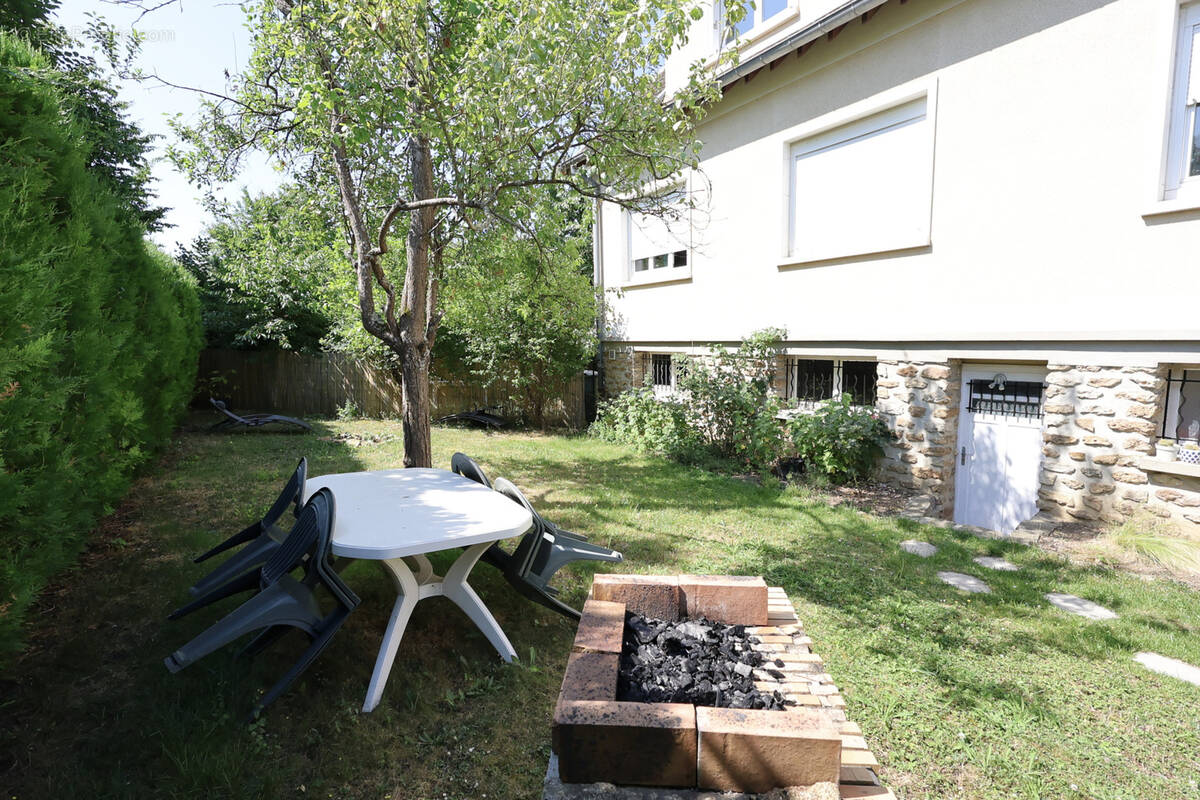 Maison à SAINTRY-SUR-SEINE