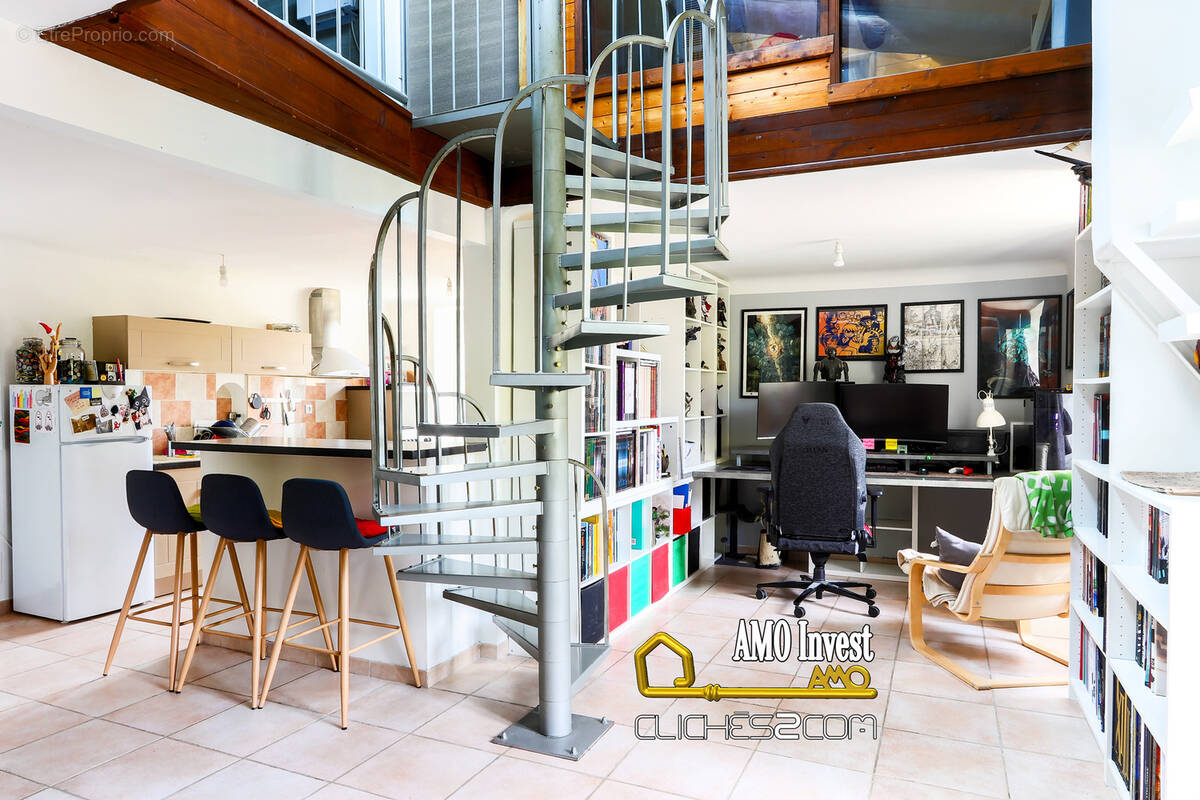 Appartement à ENTRAIGUES-SUR-LA-SORGUE