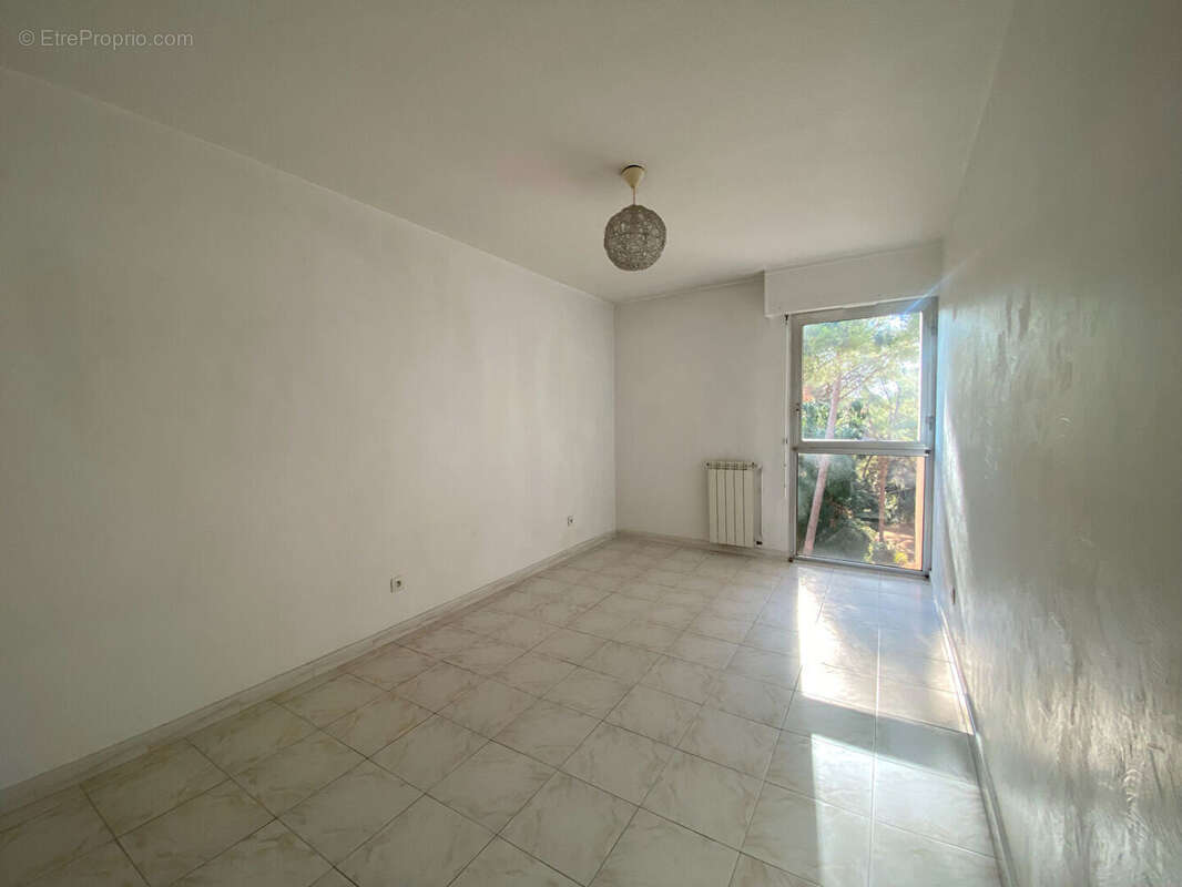 La seyne sur mer appartement  4 pièce(s) 80m²  avec cave - photo 6