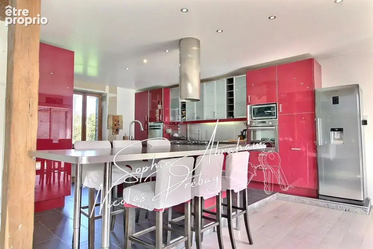 Maison en pierres avec dépendances et terrain - photo 5
