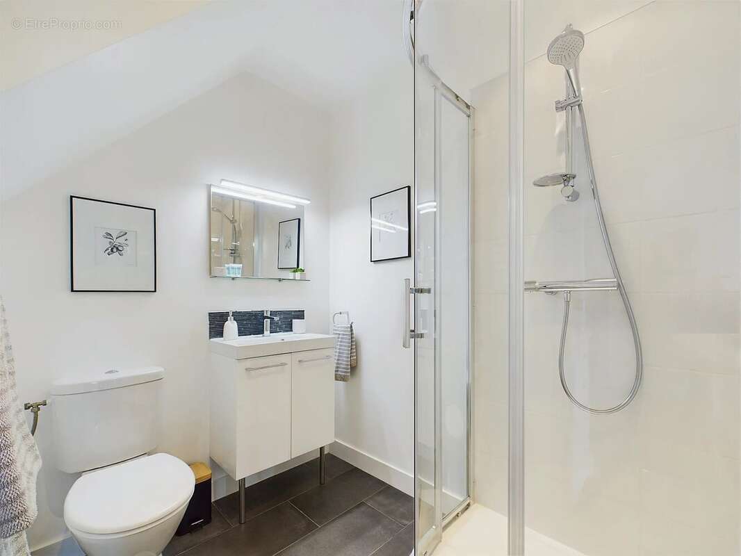 Maison à LA ROCHEBEAUCOURT-ET-ARGENTINE