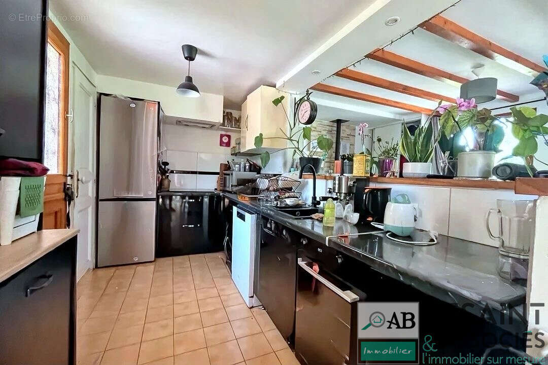 Maison à vendre sur Condé Sainte Libiaire 77 m2 habitable avec jardin. - photo 2