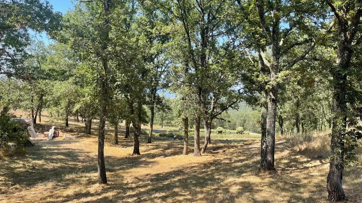 Maison à BAGNOLS-EN-FORET
