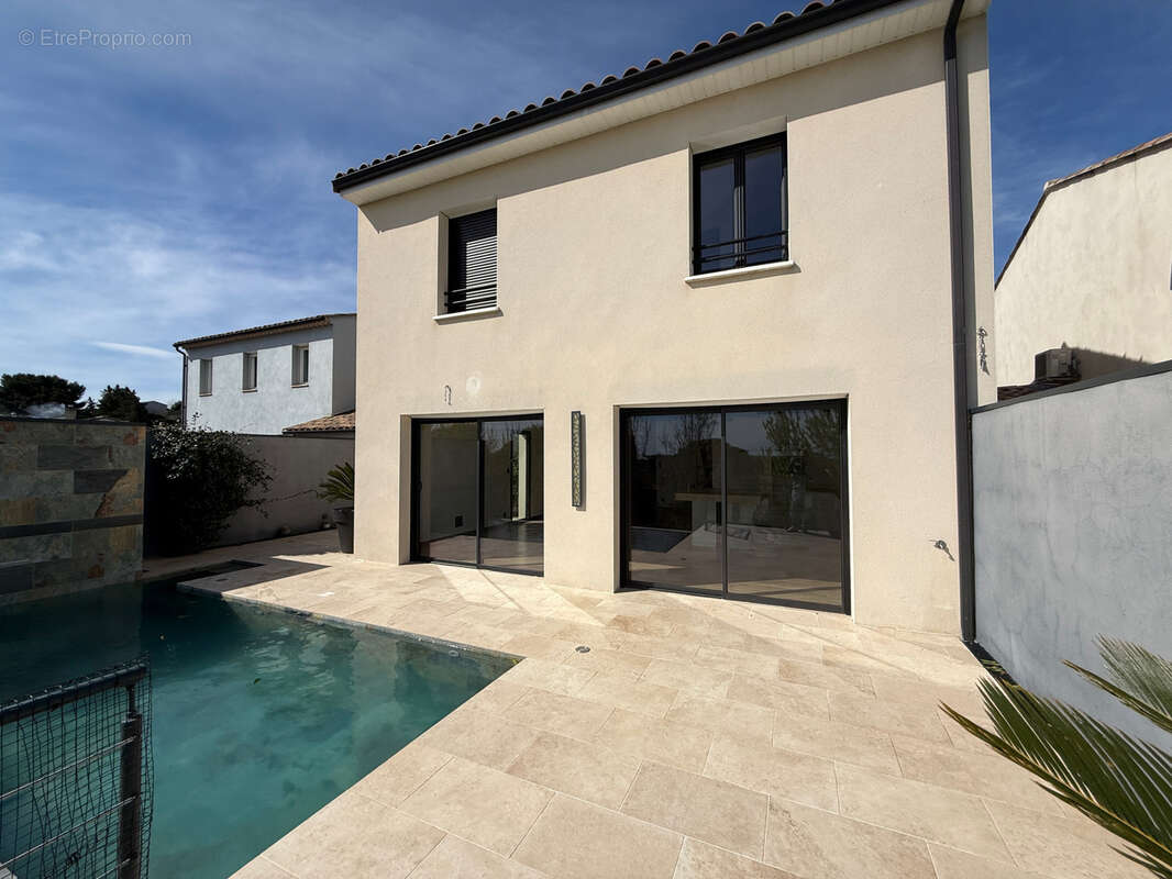 Maison à BELLEGARDE