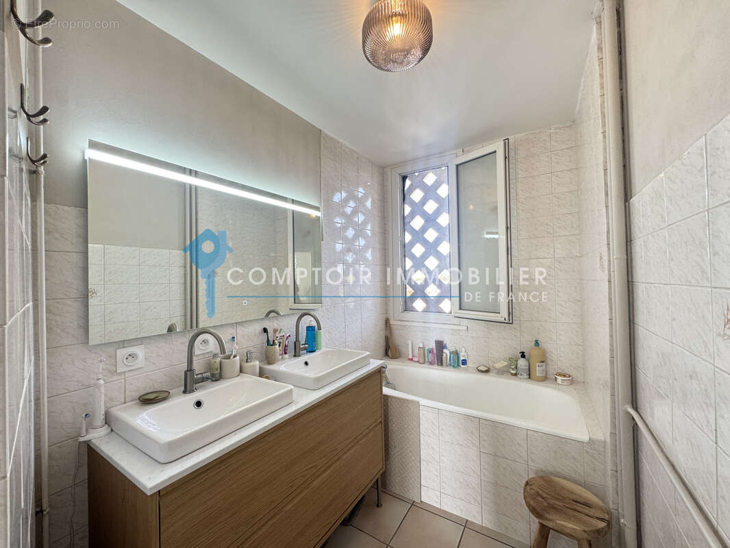 Appartement à ROMANS-SUR-ISERE
