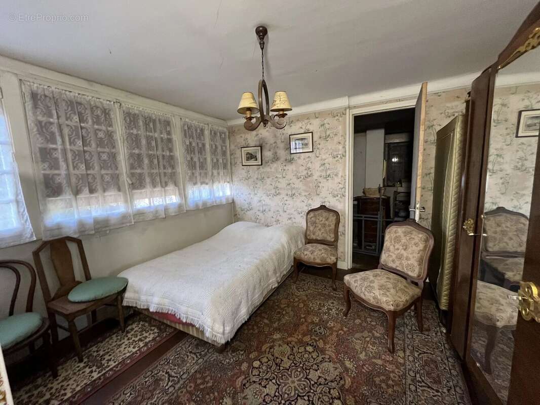 Maison à POIGNY-LA-FORET