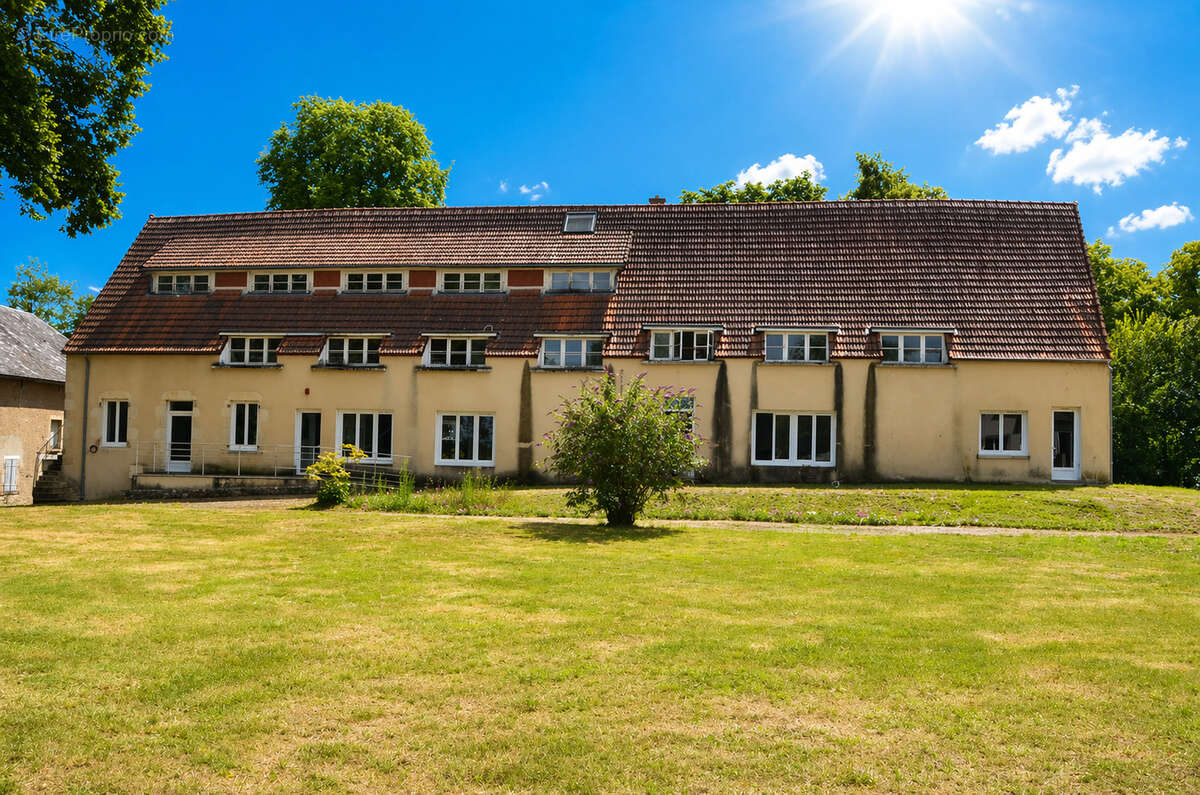 Maison à LE CHATELET