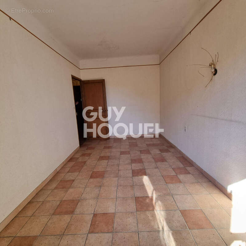 Appartement à ROGNONAS