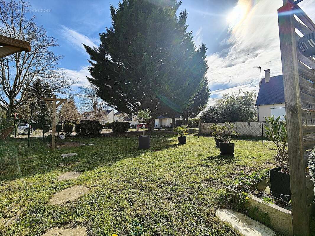 Maison à VERNOU-SUR-BRENNE