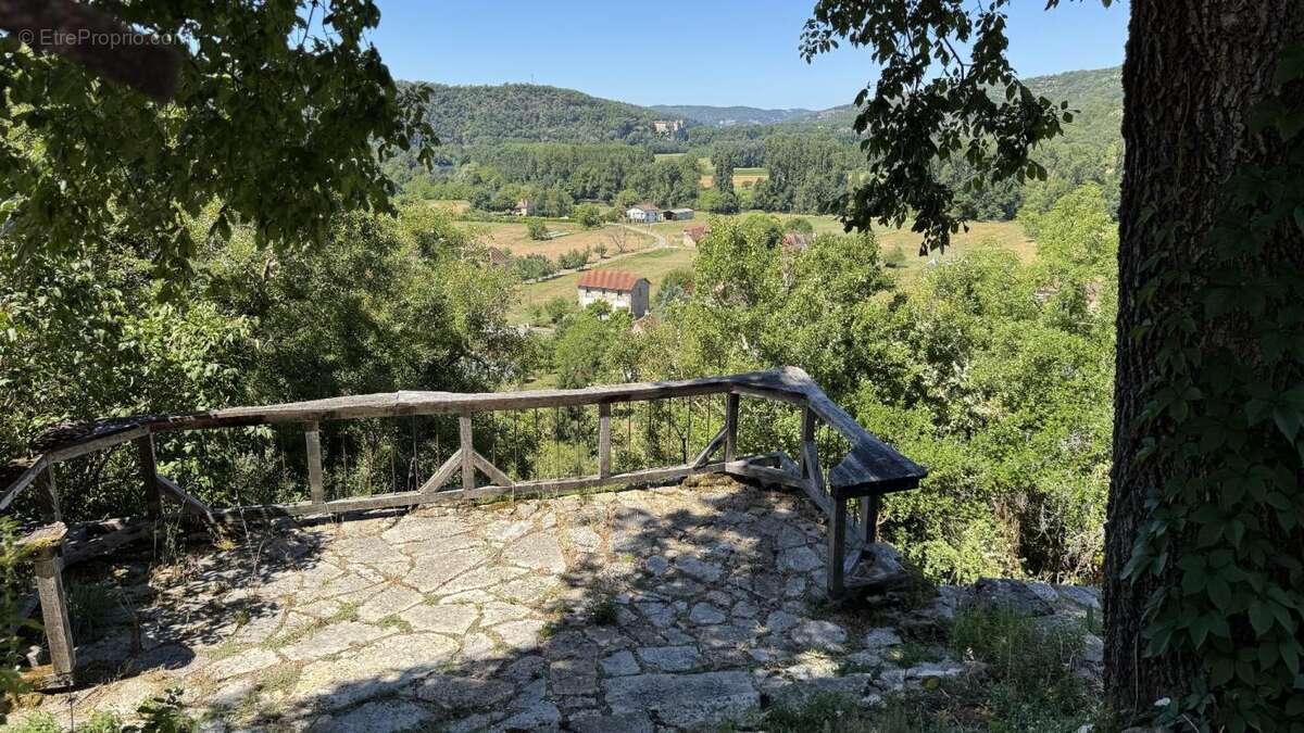 Maison à CALVIGNAC