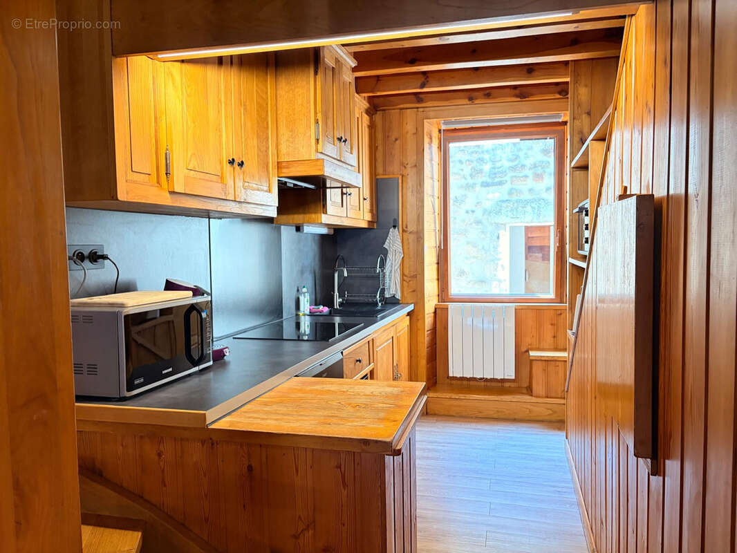 Immeuble avec local commerciale et appartement - photo 2