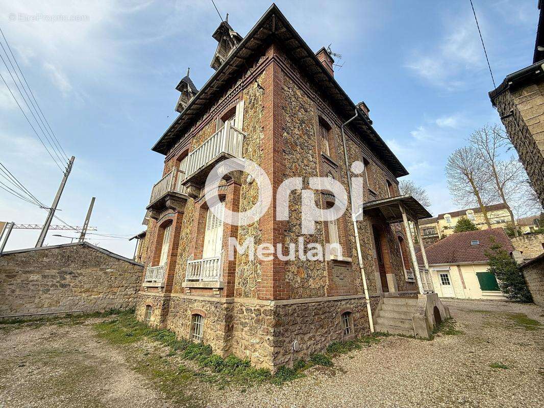 Appartement à MEULAN