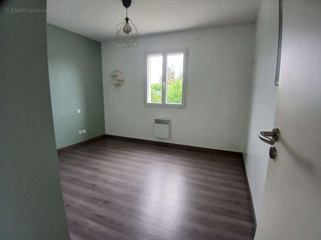 Maison à AUSSAC-VADALLE